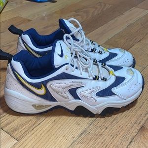 Vintage Nike shoes 1995